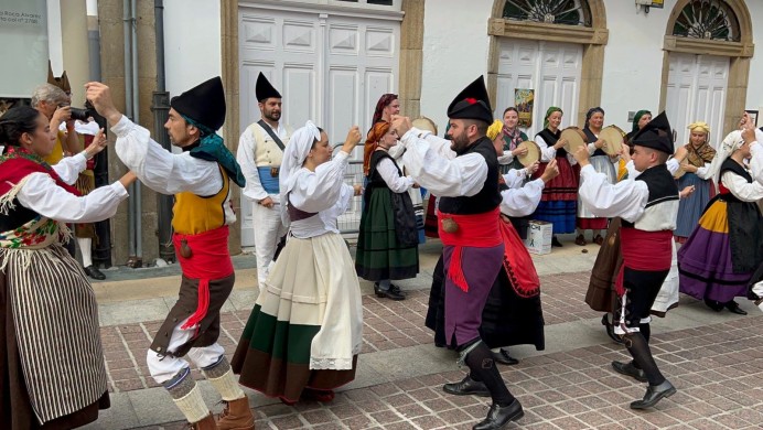 El Grupu Etnográficu L Oriente-Llacín llevará la tradición de Llanes al Festival Intercéltico de Lorient