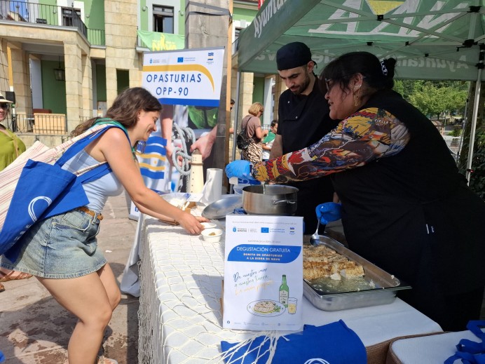 La merluza del Cantábrico se servirá a la sidra en el Mercáu Marineru de Llastres