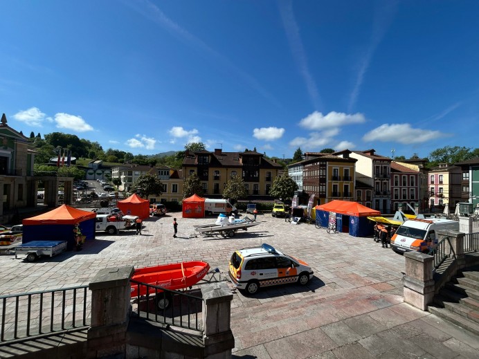 El Principado destina 100.000 euros a reforzar las agrupaciones de Protección Civil El Principado destina 100.000 euros a reforzar las agrupaciones de Protección Civil