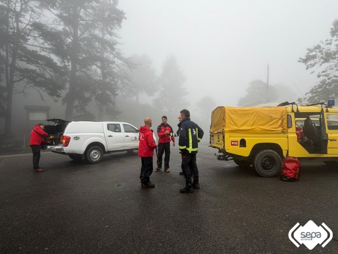 Rescatados dos jóvenes tras desorientarse durante una ruta nocturna en El Fitu