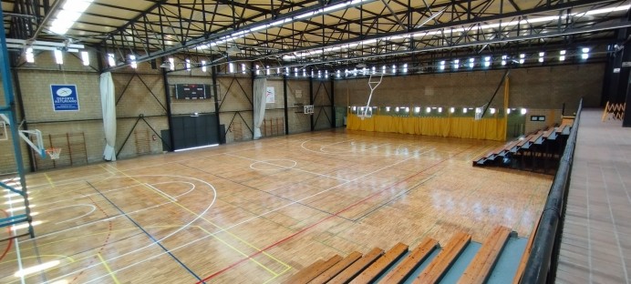 Llanes renovará los vestuarios del Polideportivo Municipal con una inversión de casi 130.000 euros