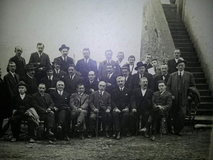 De Mestizos y Jarqueños: Los Señores de Colunga. Por Omar Pardo Cortina