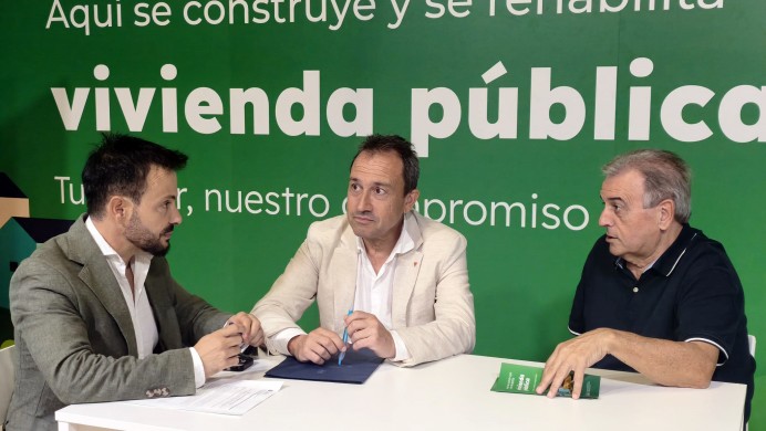 Principado y UCE urgen a aprobar en septiembre la Ley de Vivienda de Asturias